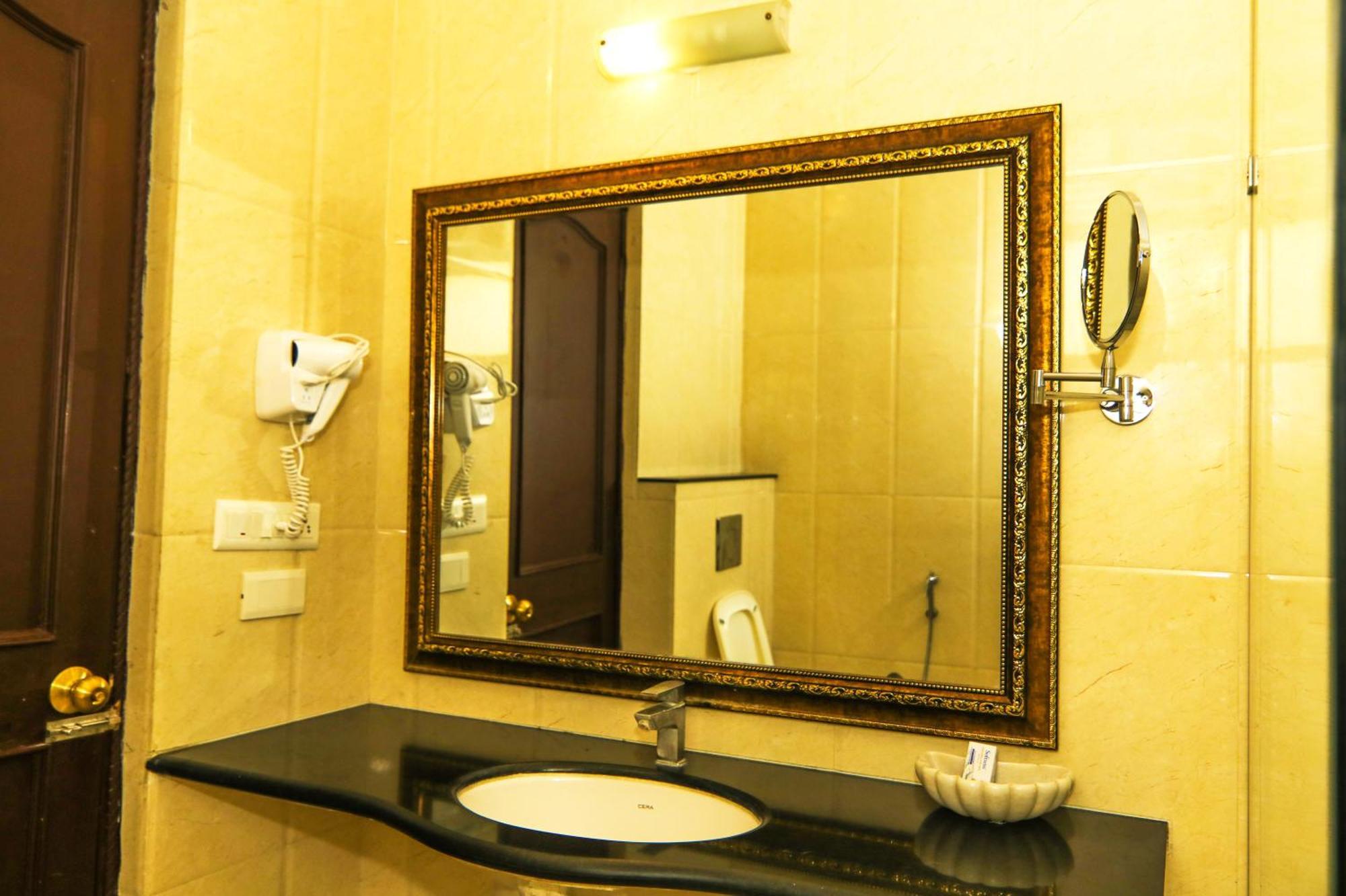 Hotel Boheda Palace Udaipur Buitenkant foto