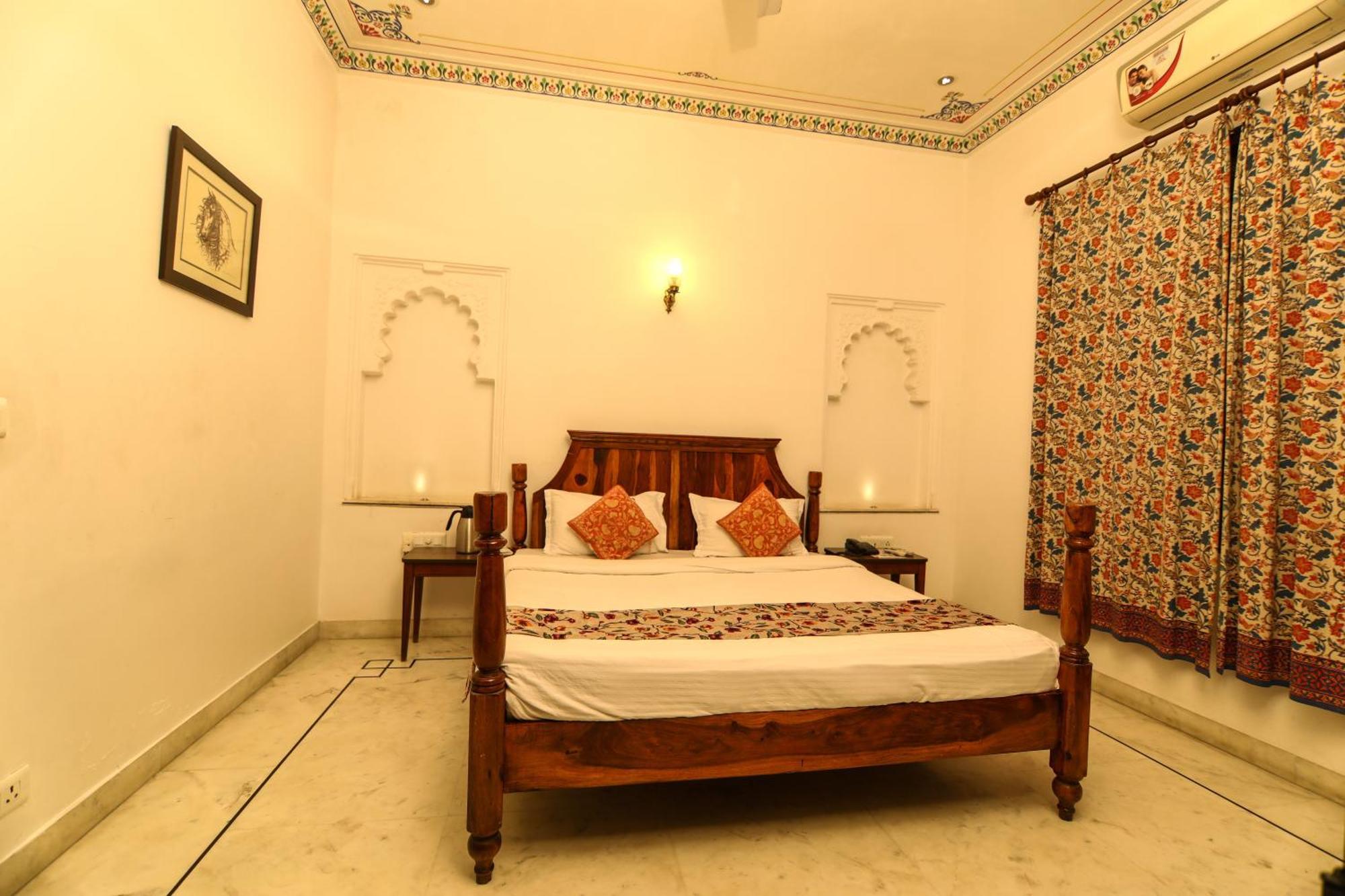 Hotel Boheda Palace Udaipur Buitenkant foto