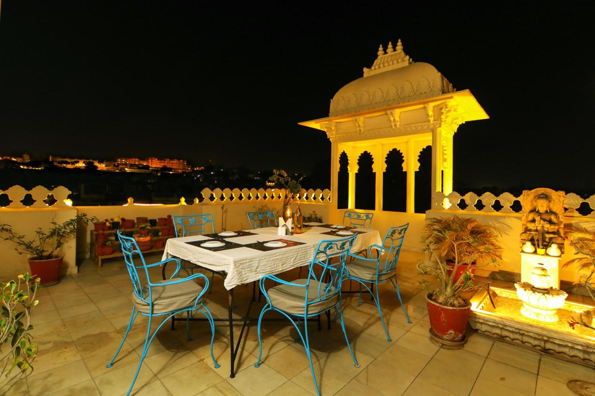 Hotel Boheda Palace Udaipur Buitenkant foto